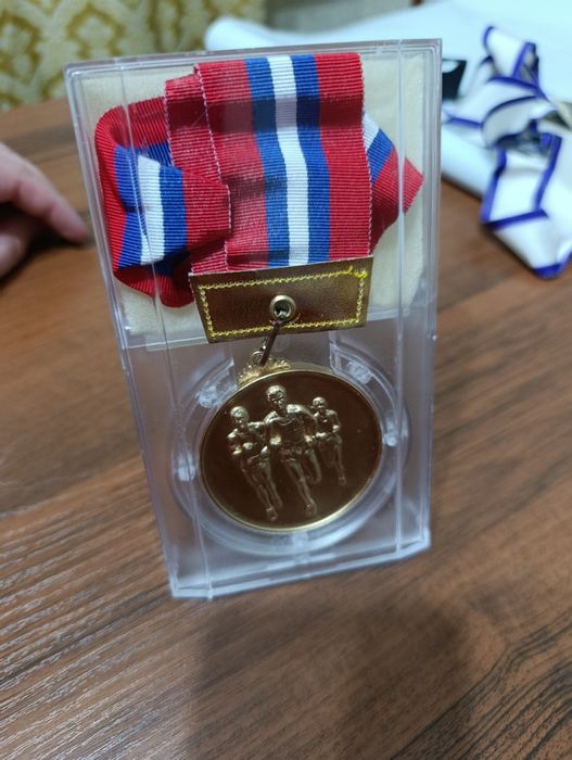 Продам медаль не дорого