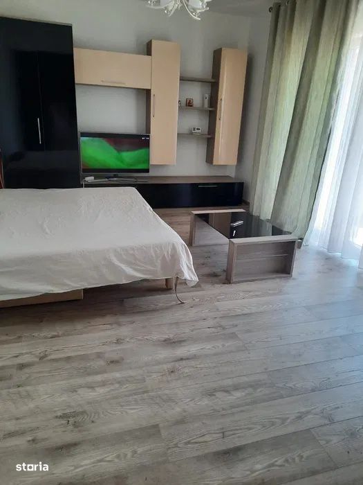 Apartament cu o camera decomandat, balcon, zona VIVO — fotografia 1