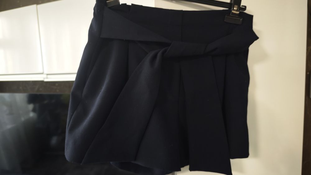 Къси панталони Zara