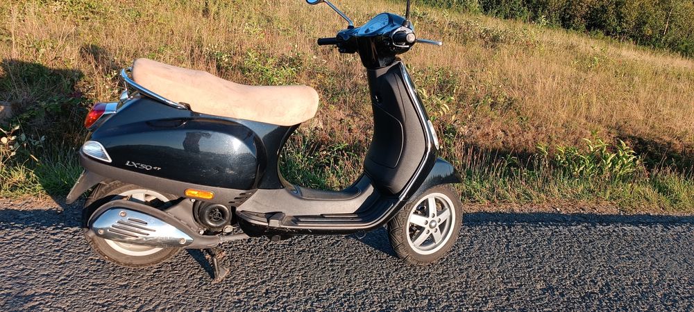 Scuter Vespa lx 50 4t