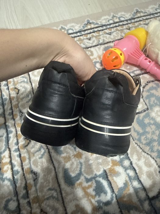 Продам обувь в хорошем состояние