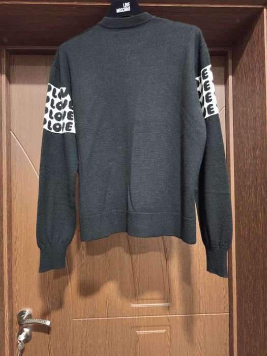 Оригинален пуловер Love Moschino