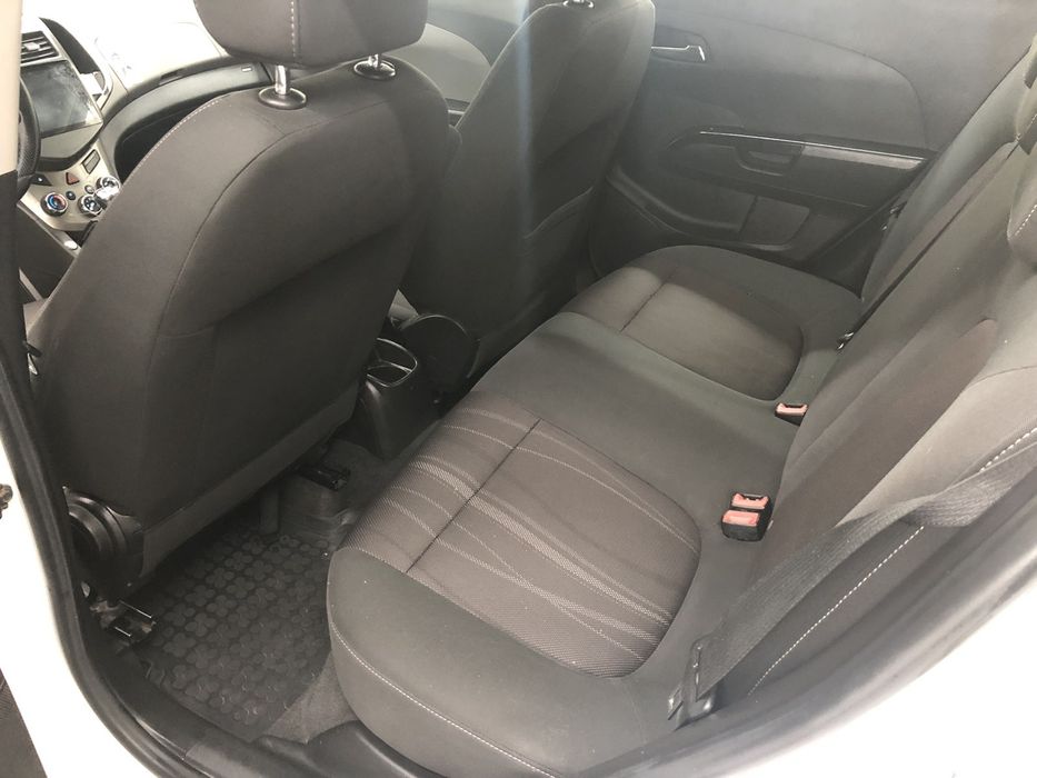 Chevrolet aveo Такси 2012 година