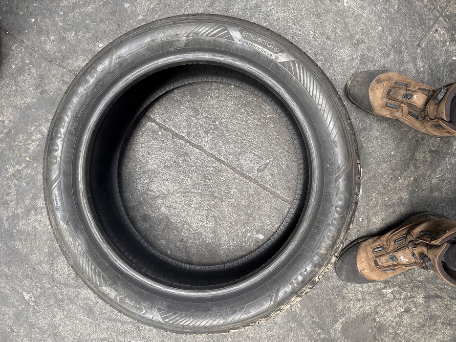215/50/19 Good Year EfficientGrip Performance 93T