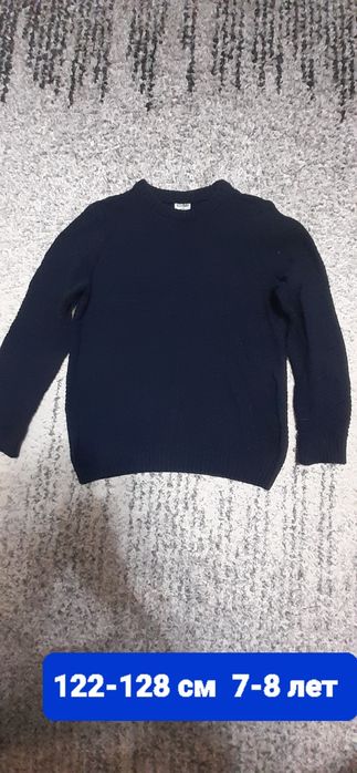 Продам школьную одежду