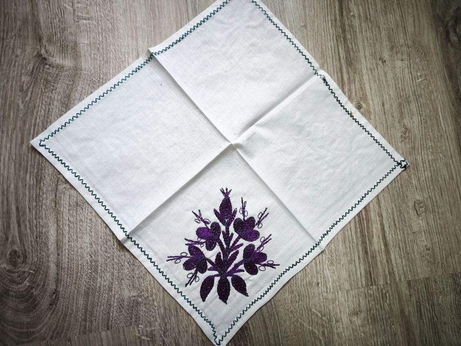 Карета от плат с бродерия