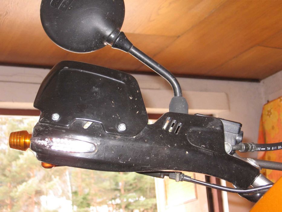 Протектори за ръце MADHEAD с лед мигачи. MADHEAD HAND GUARDS WITH LED.