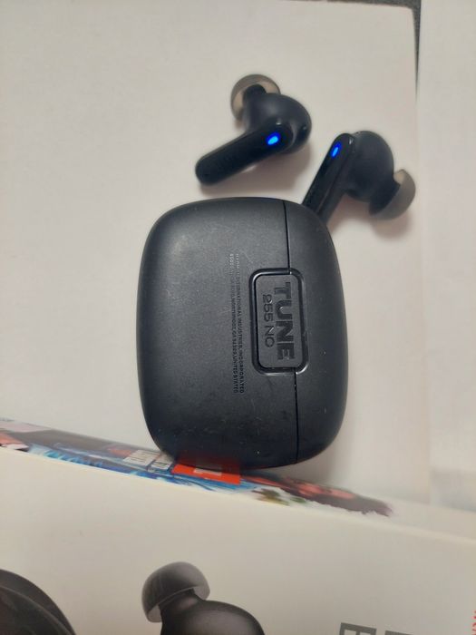 Casti JBL Pure Bass Tune 255nc