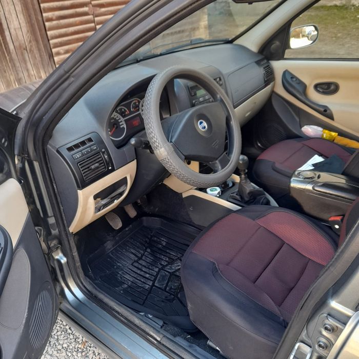 Vând Fiat Albea 2006