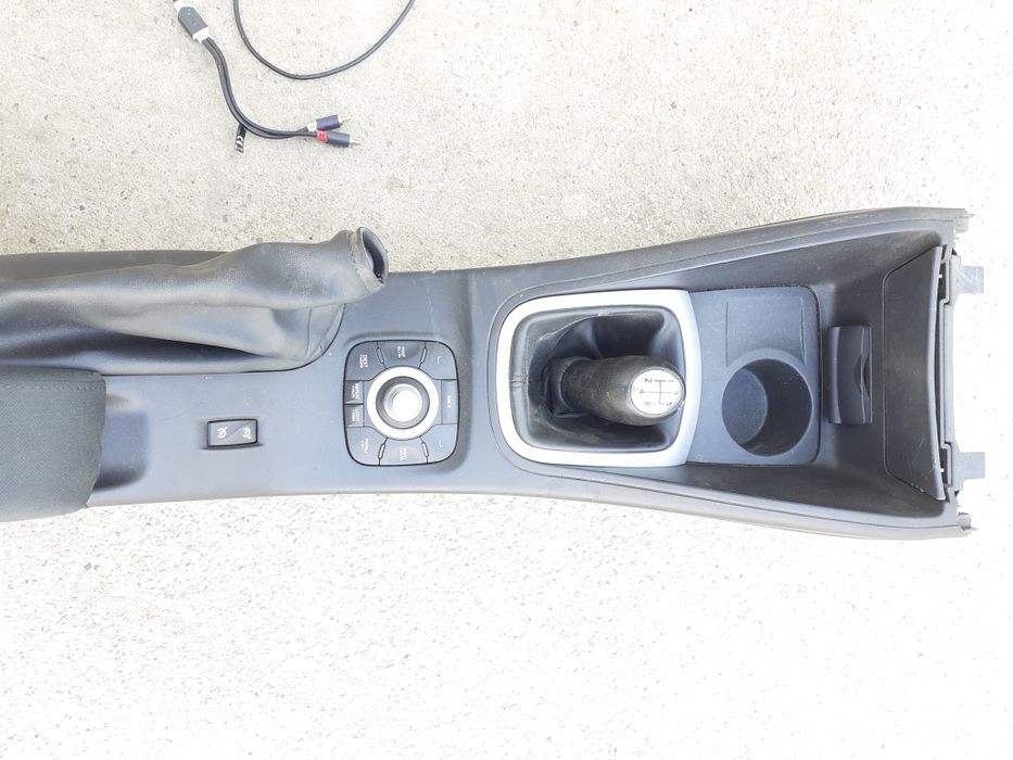 Cotiera Consola Centrala Renault Megane 3