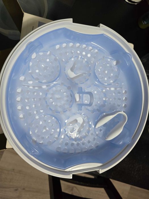 Vând sterilizator pentru microunde Philips AVENT SCF2820/02