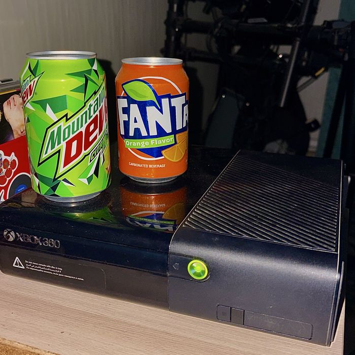 Продам Xbox360E 500Гб
