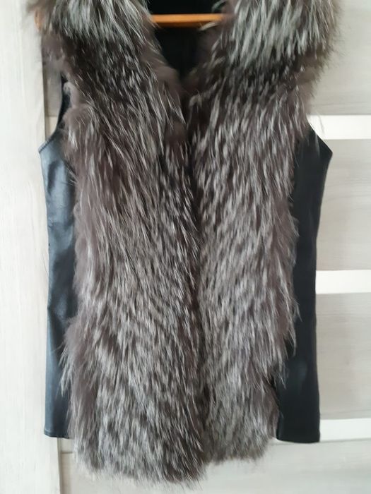 Продам меховые жилетки