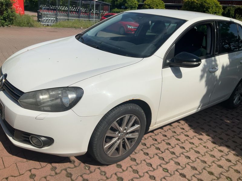 Volkswagen Golf VI 1.6 TDI Style 2011