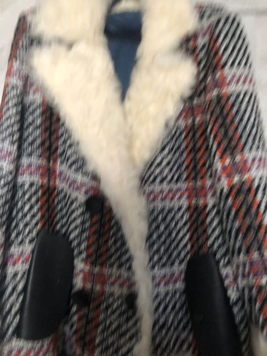 Продам польто  в отличном состоянии