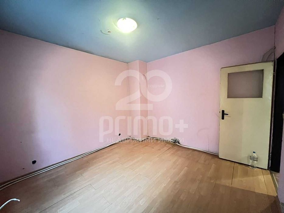 Продава се Тристаен апартамент в Велико Търново, Център - 71 кв.м за 1057 €/кв.м - Снимка #6