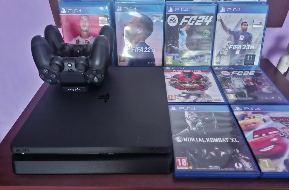 PS4 cu memorie 1TB + 2 controlere