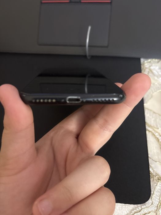 Vand iphone 7 in stare foarte buna