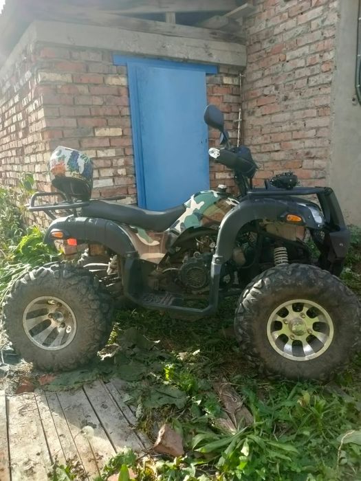 Квадроцикл 200-250 кубовый
