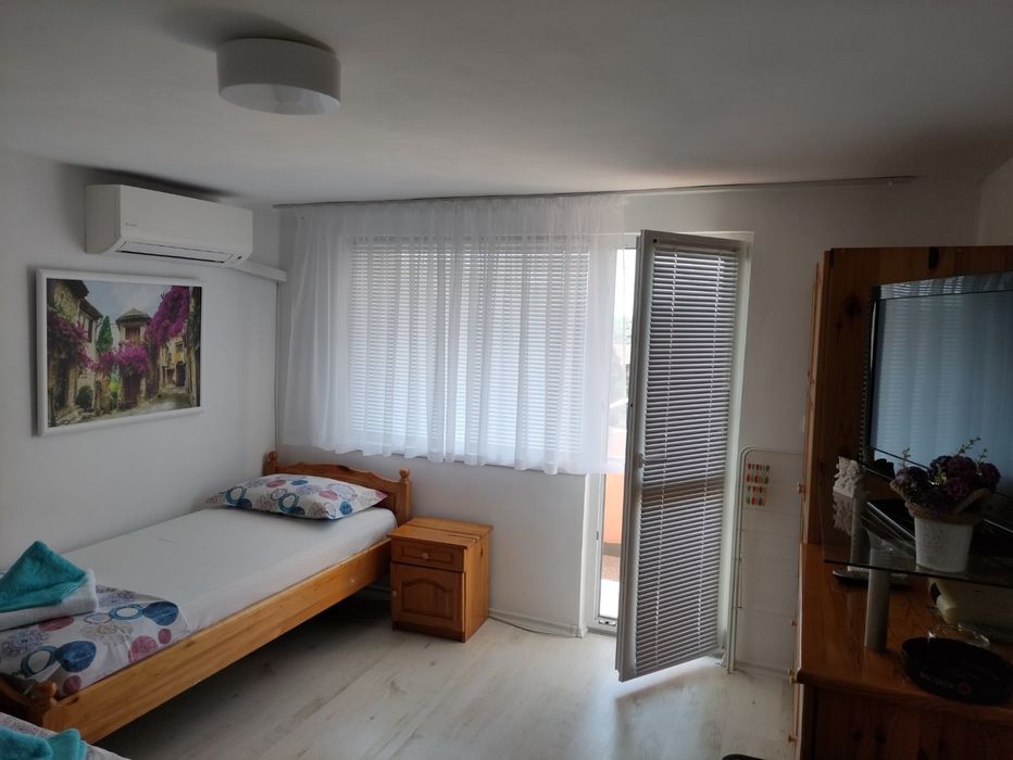 Самостоятелен апартамент Царево