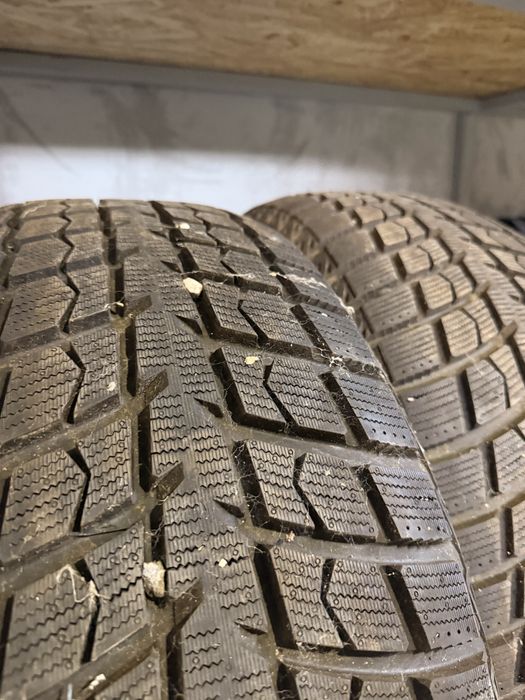 Vând anvelope M+S 255/50/R20