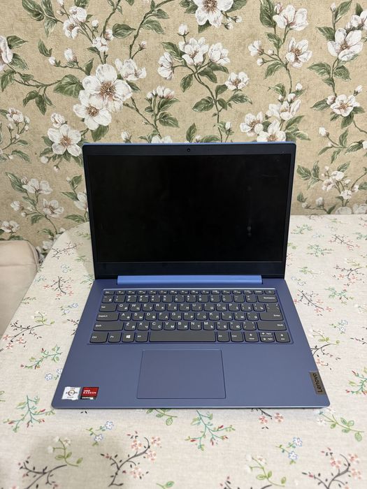 Ноутбук Lenovo i