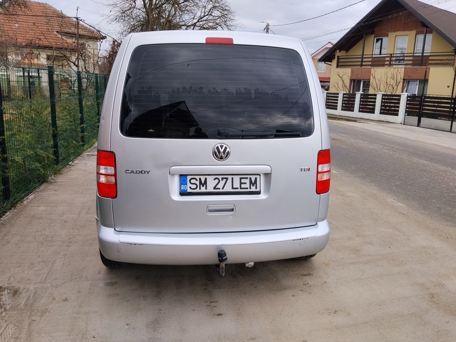 Vând Volkswagen Caddy