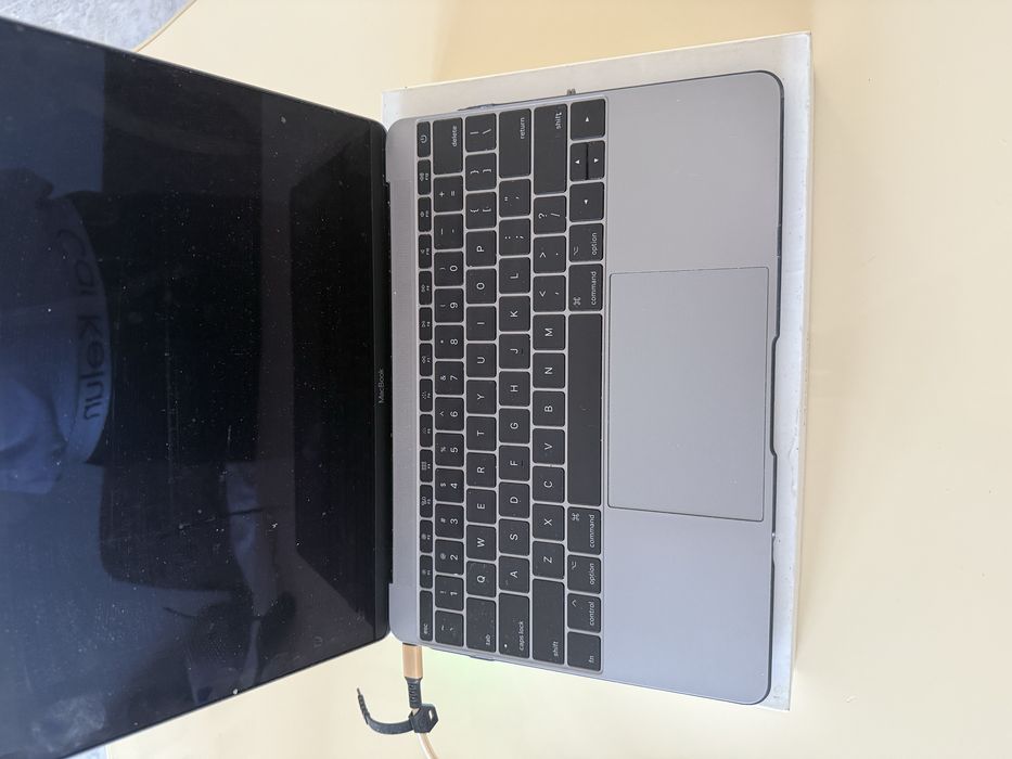 Macbook 12 retina full hd