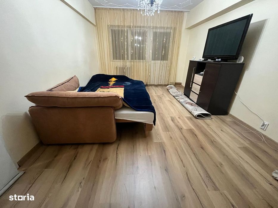 Apartament cu 2 camere et 2 zona Boul Rosu
