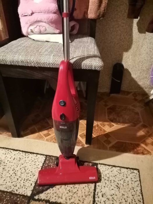 Вертикална прахусмукачка