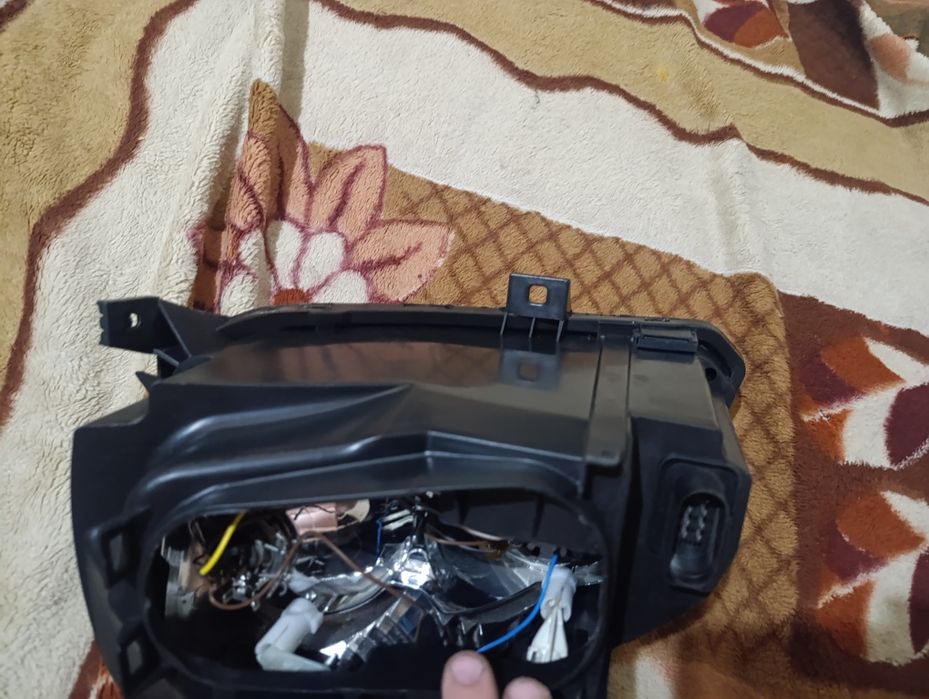 Фара на Приору лада