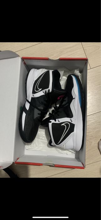 nike KYRIE 8 infinity