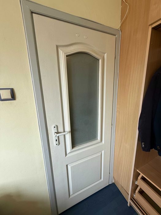 Интериорни врати със и без стъкло