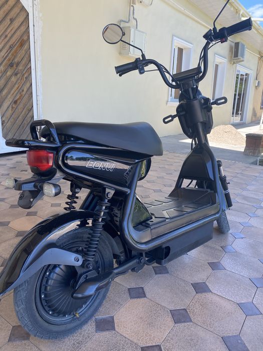 Мопет Скутор модел «БОНВЕ»