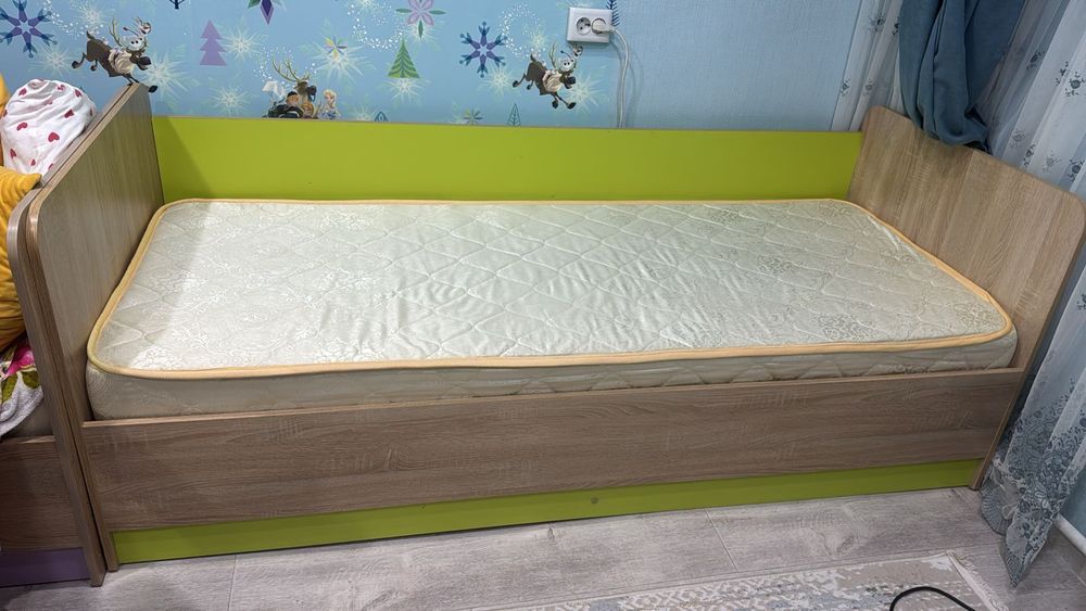 Продам кровать одно спальный