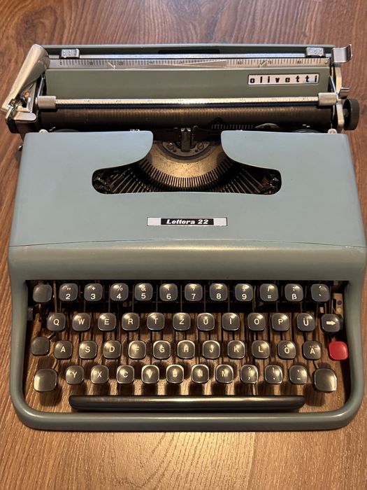 Masina scris Olivetti - Lettera 22