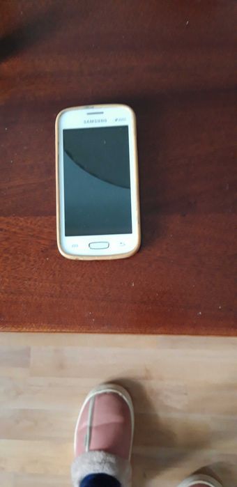 Сотовый телефон"SAMSUNG"