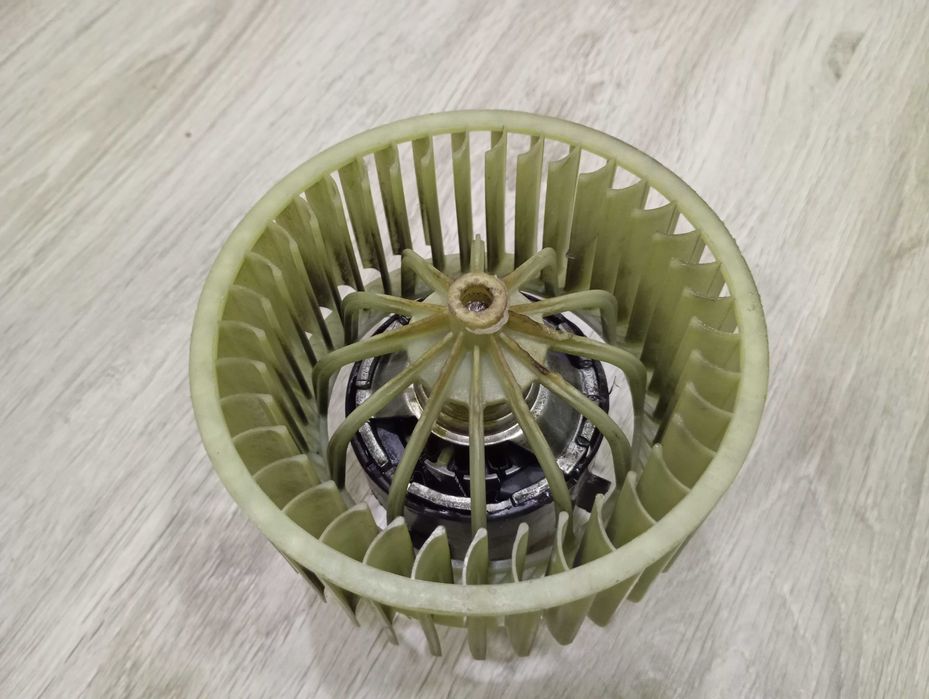 Радиатор и Вентилатор  за VW Passat 2 (b3)