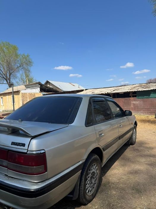 Мазда 626 на ходу