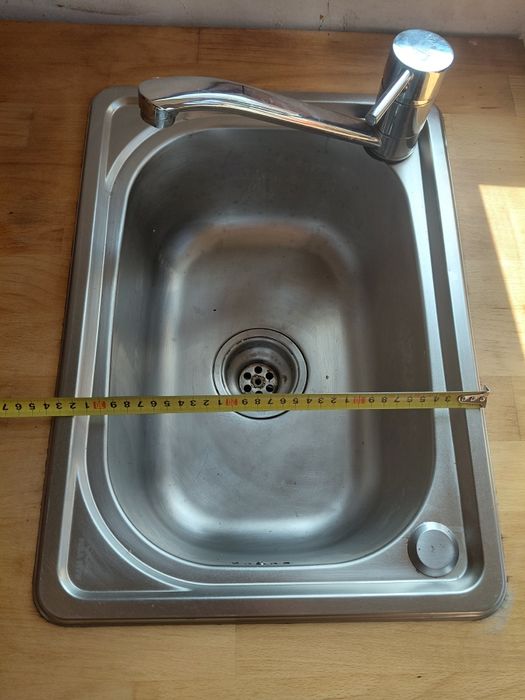 Плот за кухня с мивка и батерия