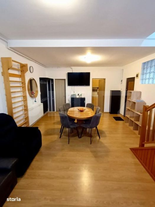 Apartament de 3 camere, 71 mp, etaj 1, zona Centrala — fotografia 1