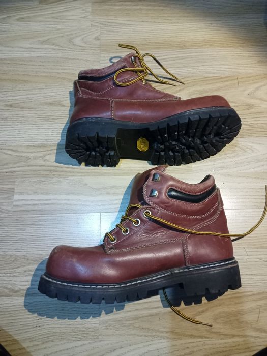 Bocanci de lucru adevărați 40 talpă vibram