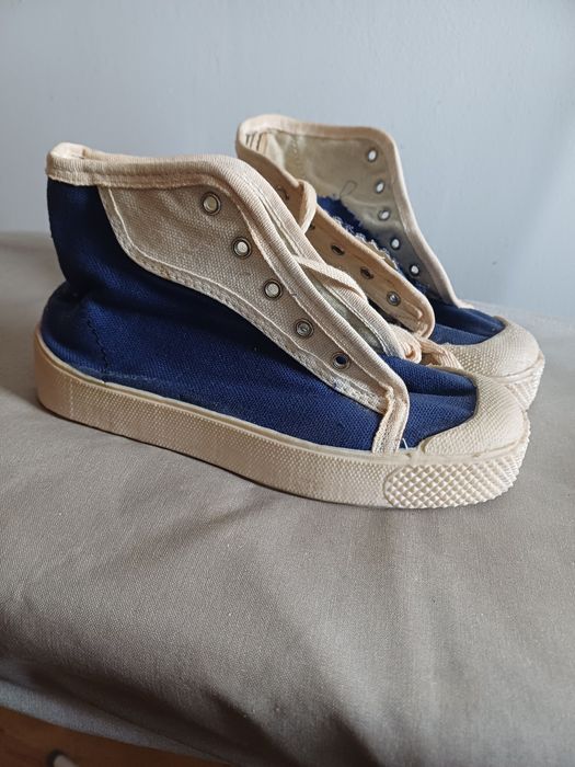 Bascheti, teniși noi nouți din perioada comunista