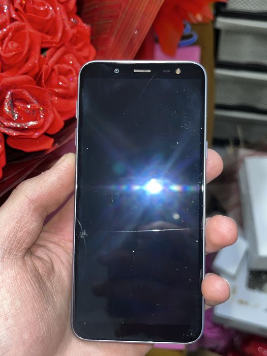 Телефон Samsung j6 2017