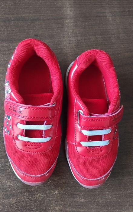 Adidasi marime 28