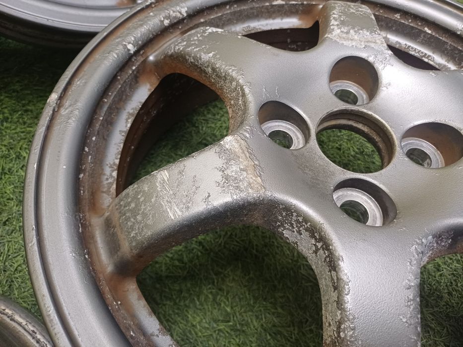 Диски R15 4x100 на Toyota.