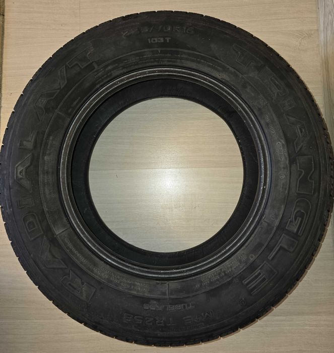 Продам б/у летние шины 225/70 16