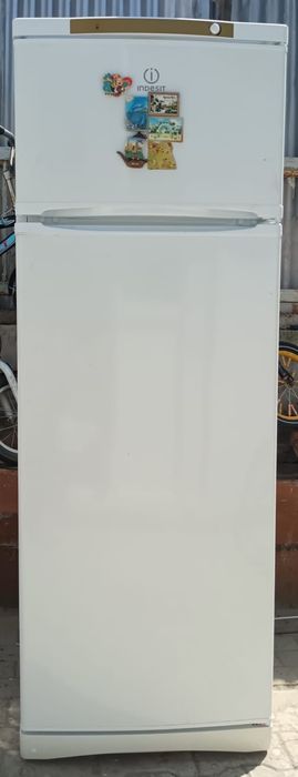 Продам холодильник