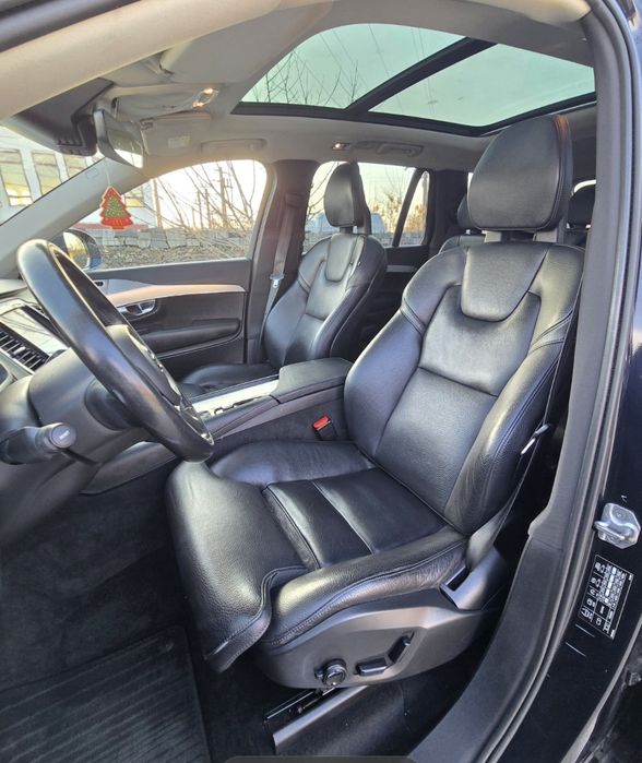 Volvo Xc90 * D5 * 7 Locuri * Momentum