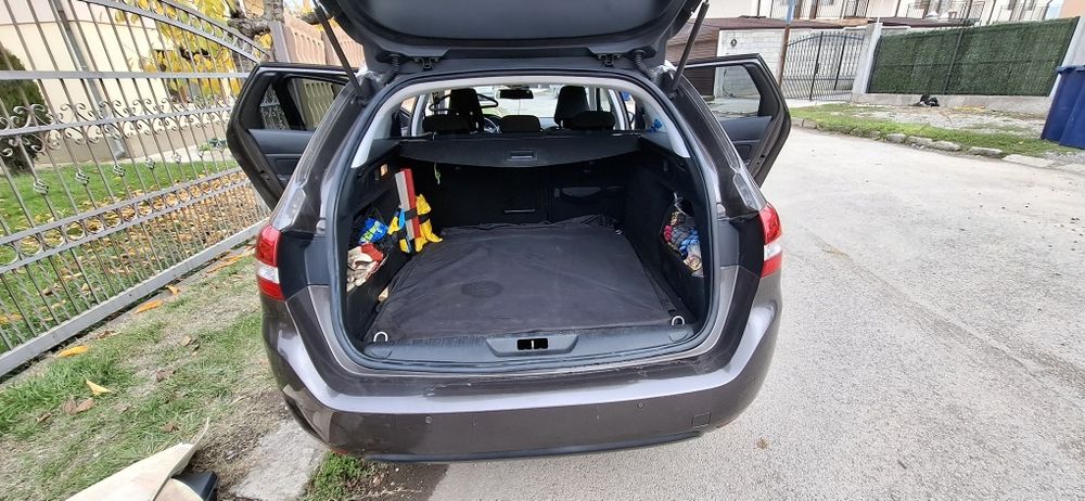 Продава пежо 308н2015г. Цена 5 114€